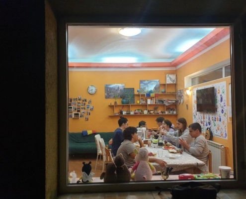 Liniștea care crește din pământ’ - Romania